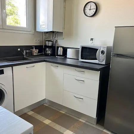 Apartment 2 Etoiles A Royan, 500m De La Plage, Jardinet Privatif, 4 Couchages, Quartier Calme - Fr-1-539-52